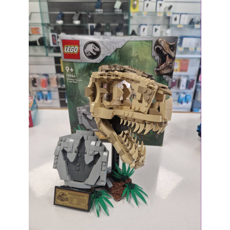 LES FOSSILES DE DINOSAURES : LE CRÂNE DU T. REX LEGO