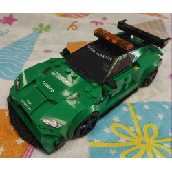 VOITURE ASTON MARTIN 76925